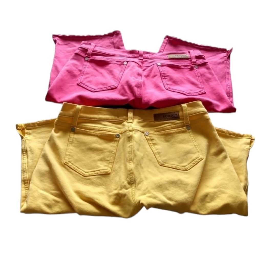 Pair of BEVERLY JEANS Junior Capri 5